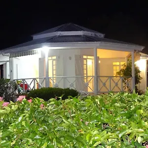  Hébergement de vacances La Les Palmiers Simplicité Convivialité Guadeloupe