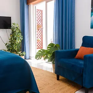 Hillside With Sea View & Fibre Internet Appartement
